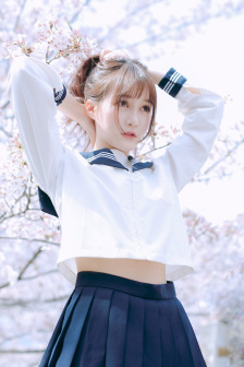 比基尼美女胸罩