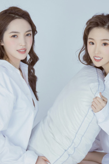 比基尼美女